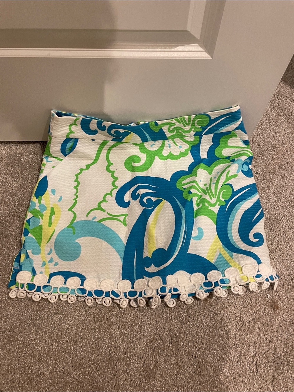 Lilly Pulitzer White Blue & Green Scalloped-Edge Skirt (with shorts)